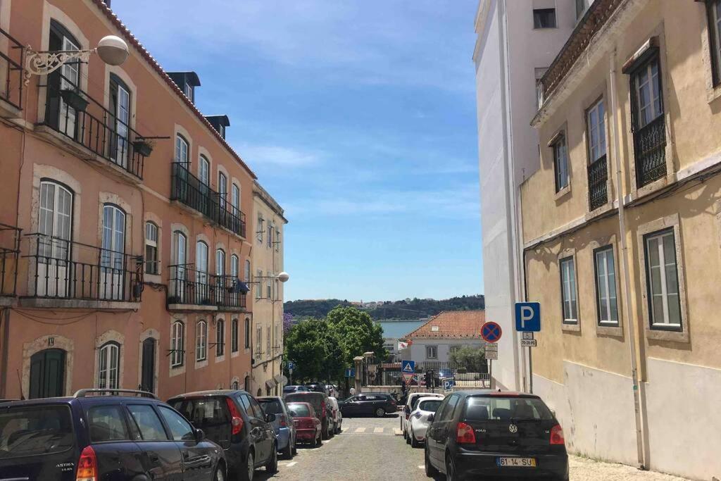 Two Bedroom Cozy Flat By River In Quiet Art Zone Lisboa المظهر الخارجي الصورة